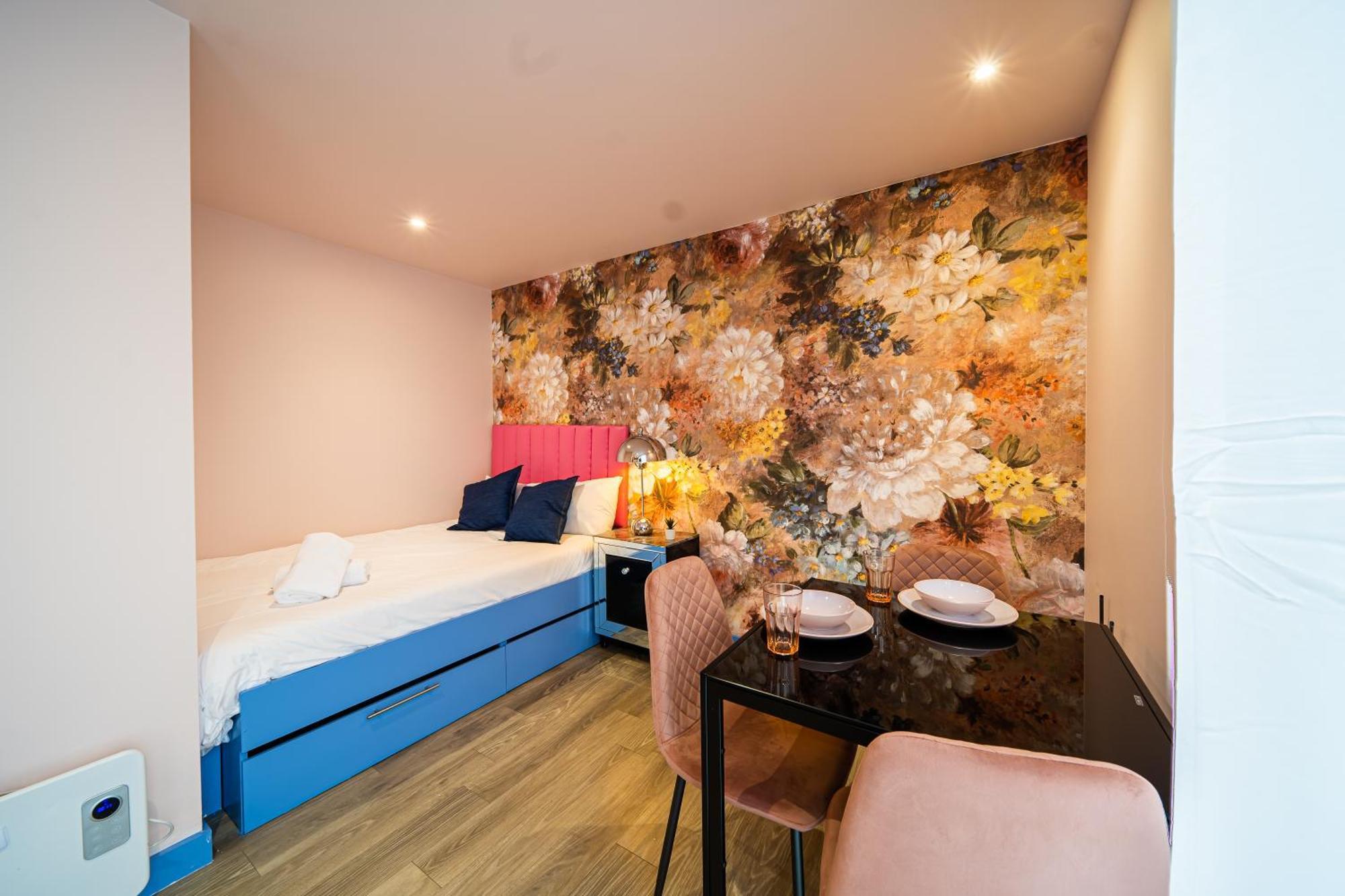Apartment Outstanding Deluxe Self Contained *